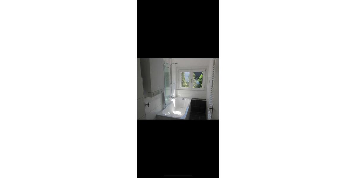 Dachgeschoßwohnung Remscheid - 2.5 Zimmer, 55 m&sup2;, 608&euro; | Angebot:26335342