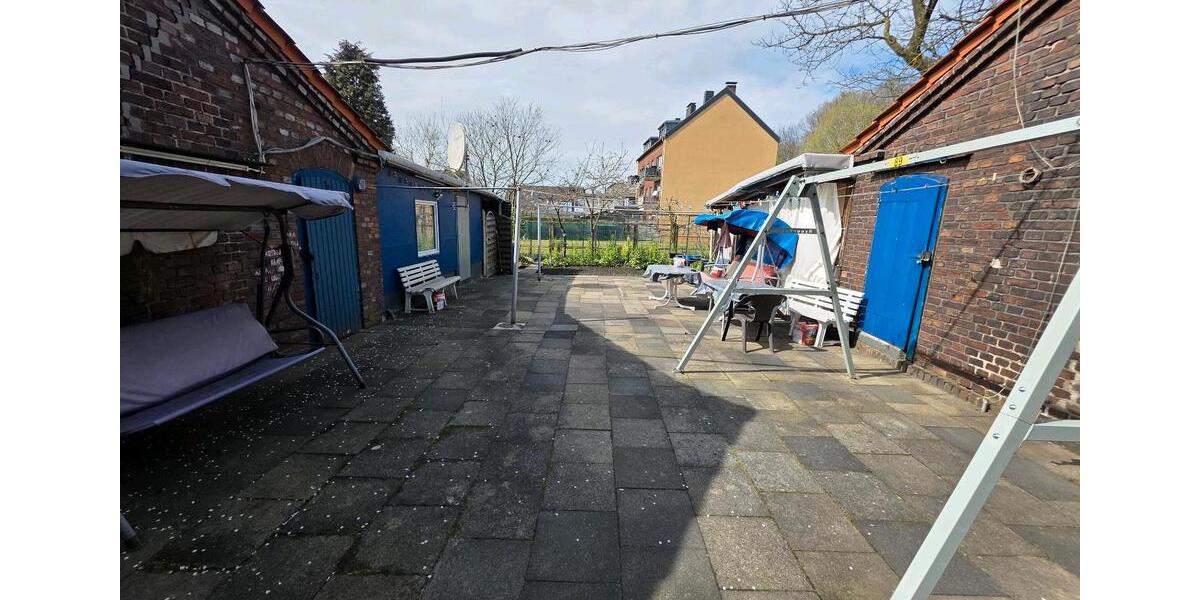 Einfamilienhaus Oberhausen Biefang - 8 Zimmer, 120 m&sup2;, 369.000&euro; | Angebot:27142606