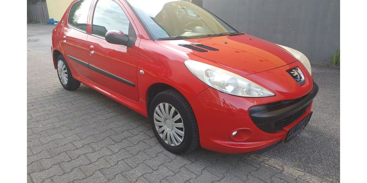 Peugeot 206 128.500 km 2.499 &euro; Essen 45326