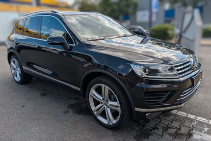 VW Touareg 176.412 km 18.990 &euro; Duisburg 47228
