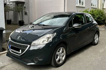 Peugeot 208 123.420 km 1.999 &euro; Essen 45134