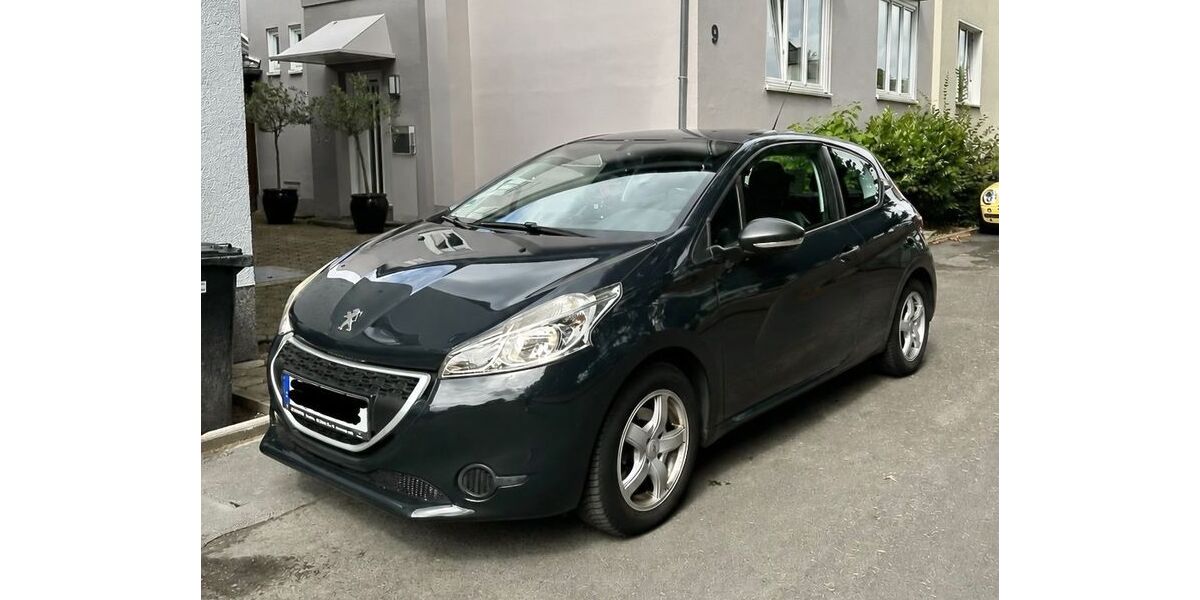 Peugeot 208 123.420 km 1.999 &euro; Essen 45134