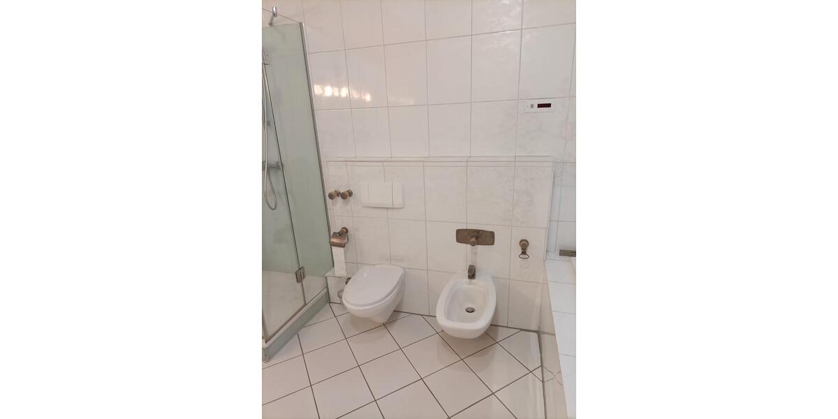 Erdgeschoßwohnung Hagen Hagen-Mitte - 4 Zimmer, 110 m&sup2;, 1.100&euro; | Angebot:26262938
