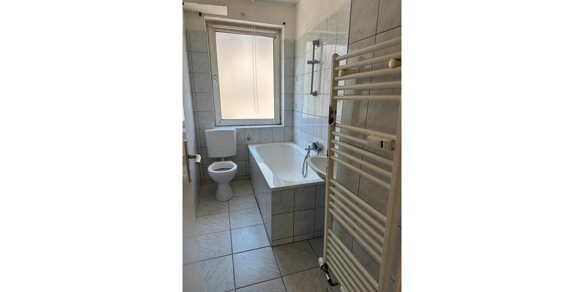 Etagenwohnung Wuppertal Gemarkung Langerfeld - 4 Zimmer, 65 m&sup2;, 799&euro; | Angebot:26396479