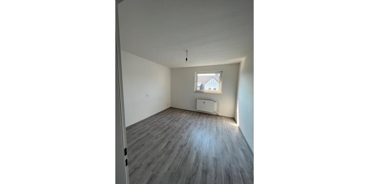 Dachgeschoßwohnung Gelsenkirchen Erle - 4 Zimmer, 108 m&sup2;, 780&euro; | Angebot:26122536