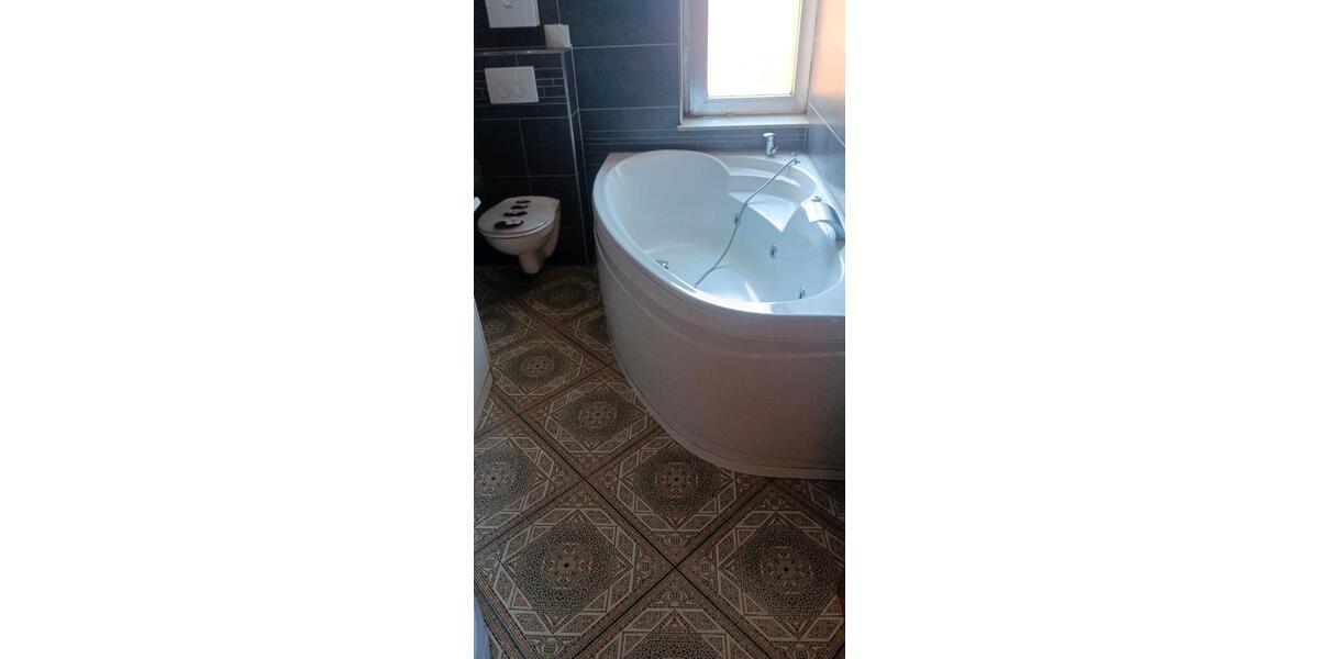 Etagenwohnung Velbert Velbert-Mitte - 4 Zimmer, 100 m&sup2;, 900&euro; | Angebot:26056073