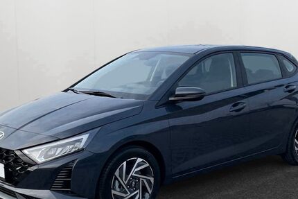 Hyundai i20 25.381 km 17.490 &euro; Recklinghausen 45657