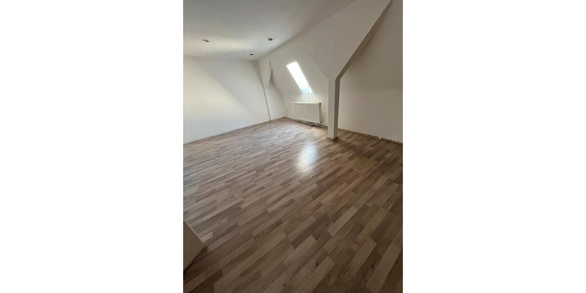 Dachgeschoßwohnung Hagen Hagen-Mitte - 3.5 Zimmer, 85 m&sup2;, 820&euro; | Angebot:26396536