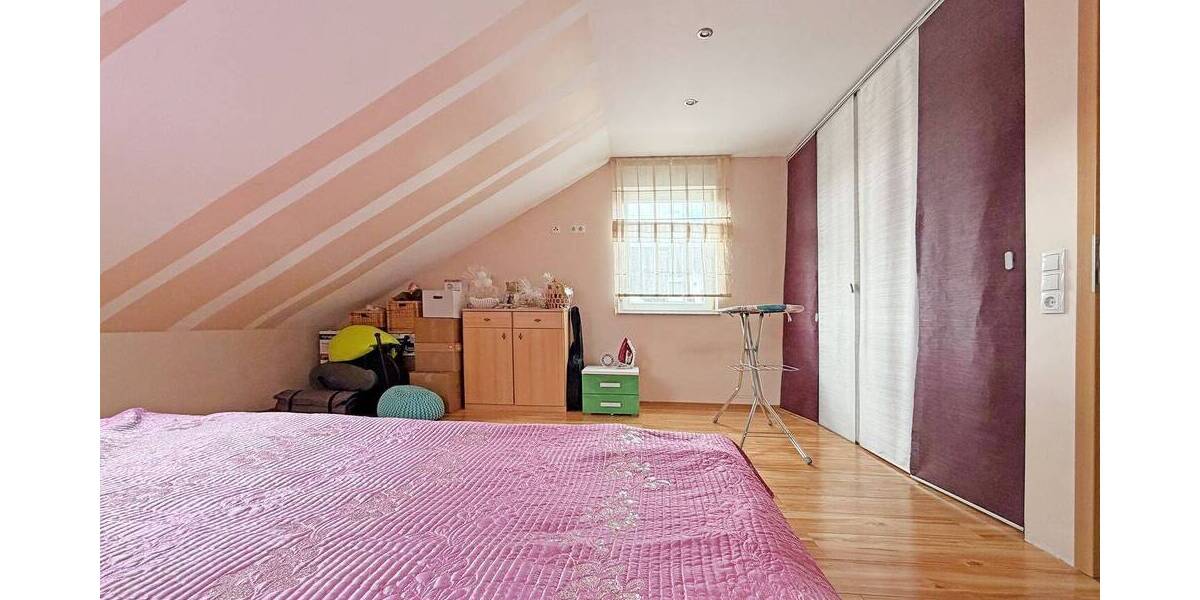 Reihenendhaus Hagen Haspe - 7 Zimmer, 143 m&sup2;, 320.000&euro; | Angebot:26309232