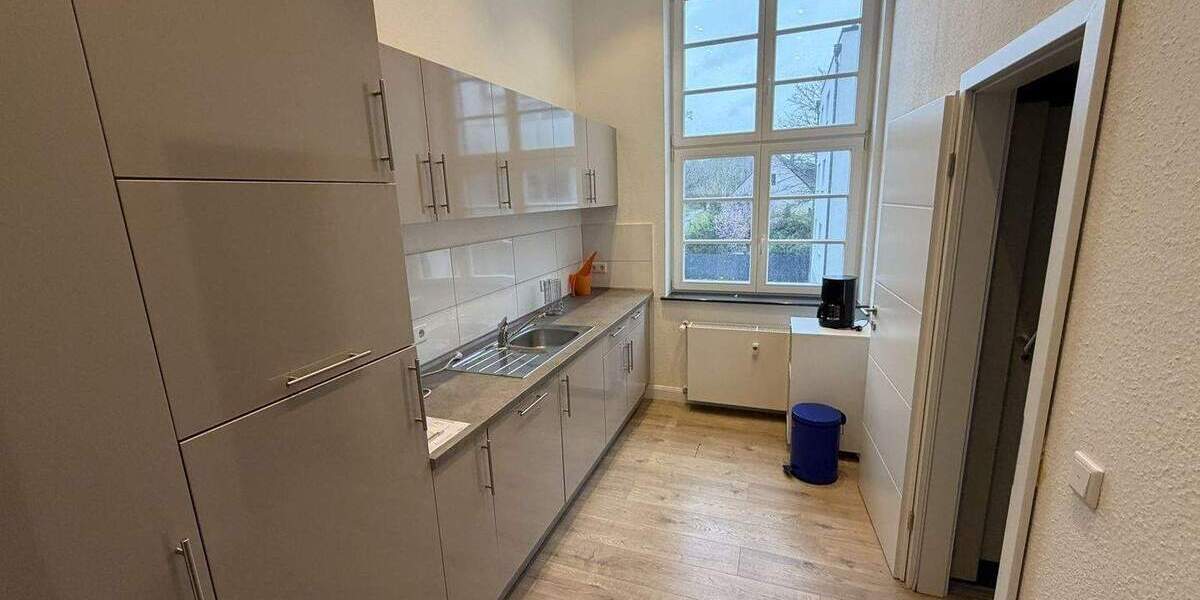 Gewerbeobjekt Hagen Hochschulviertel - 7 Zimmer, 243 m&sup2;, 2.900&euro; | Angebot:25675679