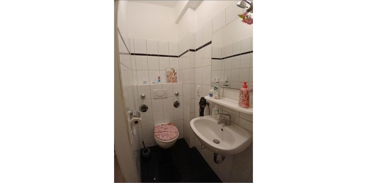 Hochparterre Solingen Wald - 2 Zimmer, 54 m&sup2;, 690&euro; | Angebot:26241846