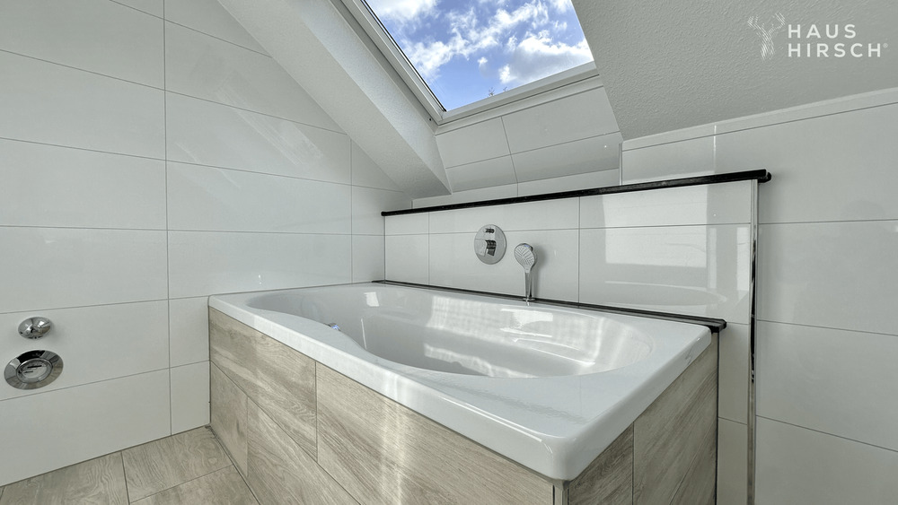 Etagenwohnung Ratingen West - 2 Zimmer, 117 m&sup2;, 1.530&euro; | Angebot:25724943
