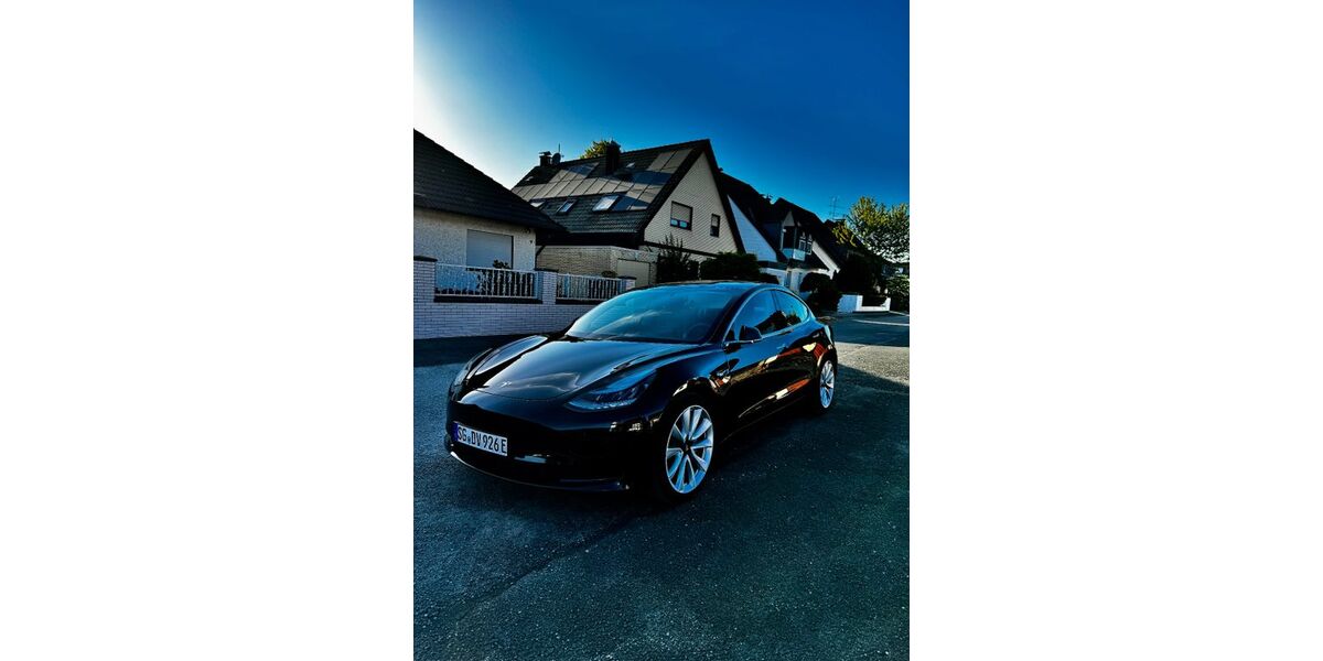 Tesla Model 3 244.000 km 16.400 &euro; Solingen 42657
