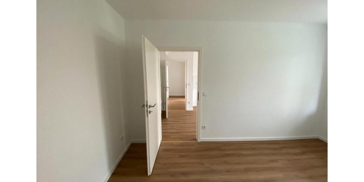 Erdgeschoßwohnung Essen Stadtbezirk IV - 3.5 Zimmer, 75 m&sup2;, 1.125&euro; | Angebot:26355296