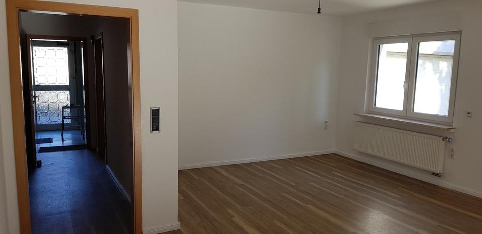 Erdgeschoßwohnung Hückeswagen - 3 Zimmer, 310.000&euro; | Angebot:22517203