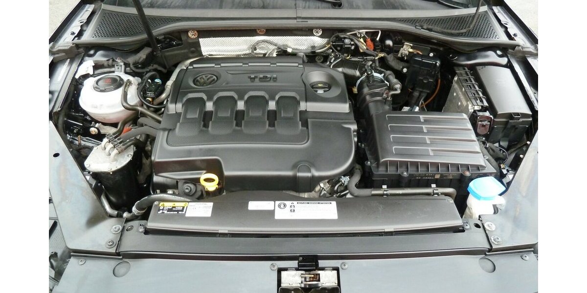 VW Passat 2.0 TDI Highline DSG STH Navi kl. Mängel 110.000 km 15.900 &euro; Ratingen 40885
