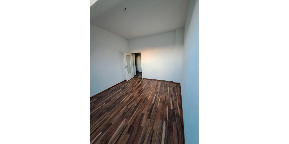 Dachgeschoßwohnung Duisburg Mittelmeiderich - 2 Zimmer, 44 m&sup2;, 400&euro; | Angebot:26347762
