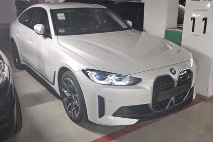 BMW i4 77.108 km 37.880 &euro; Hagen 58091