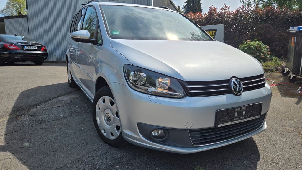 VW Touran 105.700 km 8.490 &euro; Remscheid 42859