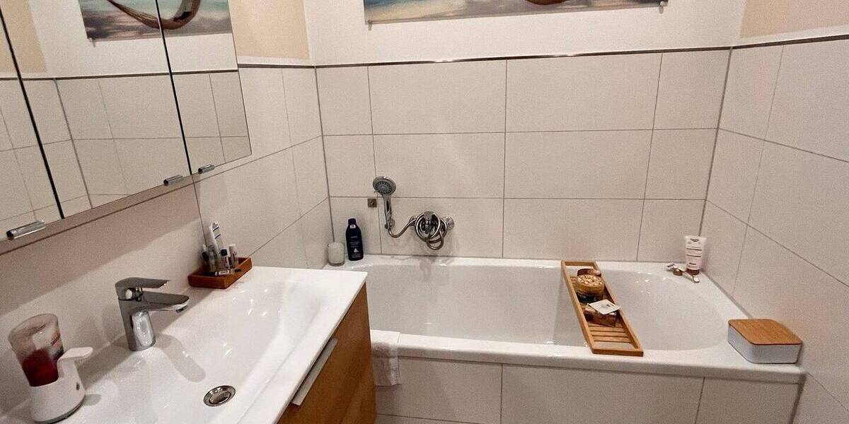 Etagenwohnung Velbert Mitte - 5 Zimmer, 91 m&sup2;, 279.000&euro; | Angebot:26345138