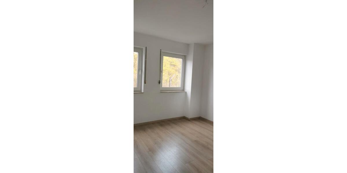 Hochparterre Radevormwald - 3 Zimmer, 86 m&sup2;, 800&euro; | Angebot:26150911