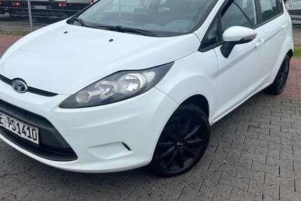 Ford Fiesta 230.000 km 1.950 &euro; Essen 45326