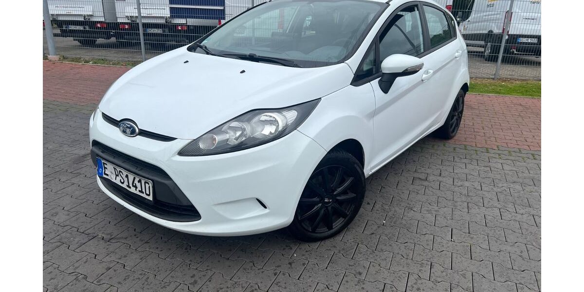 Ford Fiesta 230.000 km 1.950 &euro; Essen 45326