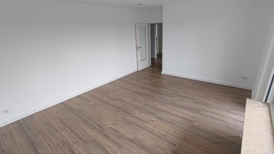 Etagenwohnung Oberhausen Schmachtendorf - 3 Zimmer, 68 m&sup2;, 748&euro; | Angebot:26250311