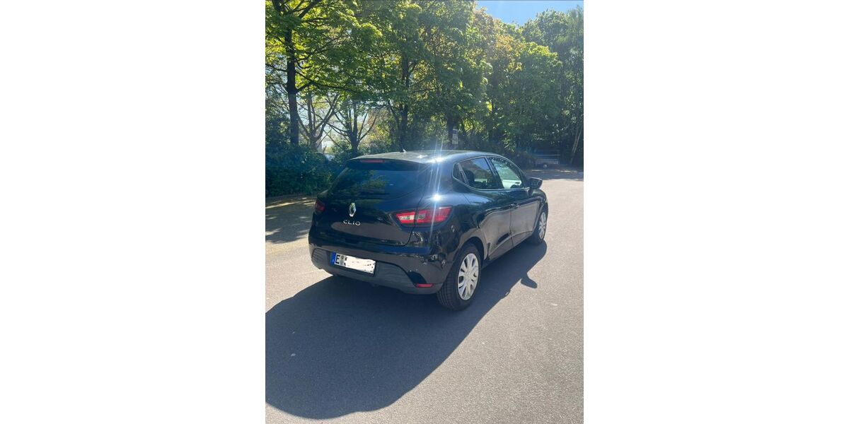 Renault Clio 109.000 km 5.300 &euro; Essen 45279
