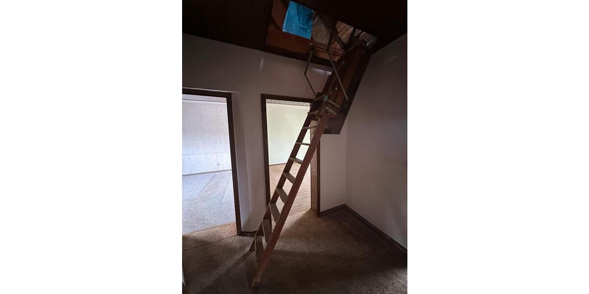 Dachgeschoßwohnung Essen Stadtbezirk VI - 3 Zimmer, 74 m&sup2;, 850&euro; | Angebot:26110167