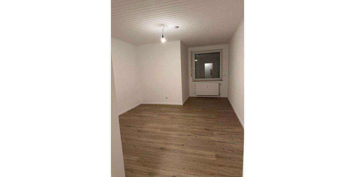 Erdgeschoßwohnung Wuppertal Gemarkung Nächstebreck - 4 Zimmer, 107 m&sup2;, 800&euro; | Angebot:26192314