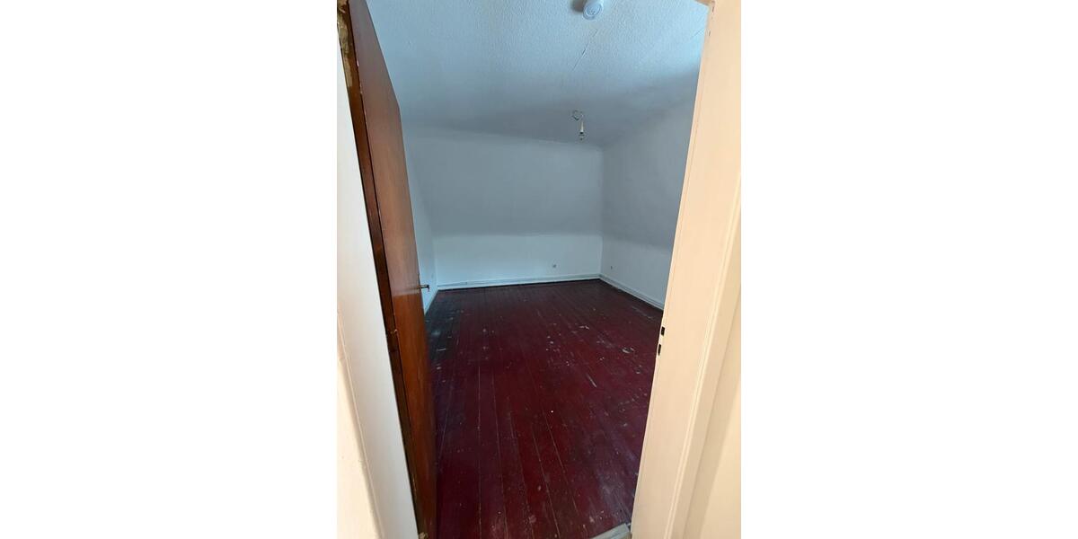 Dachgeschoßwohnung Gladbeck - 2 Zimmer, 42 m&sup2;, 555&euro; | Angebot:26235841