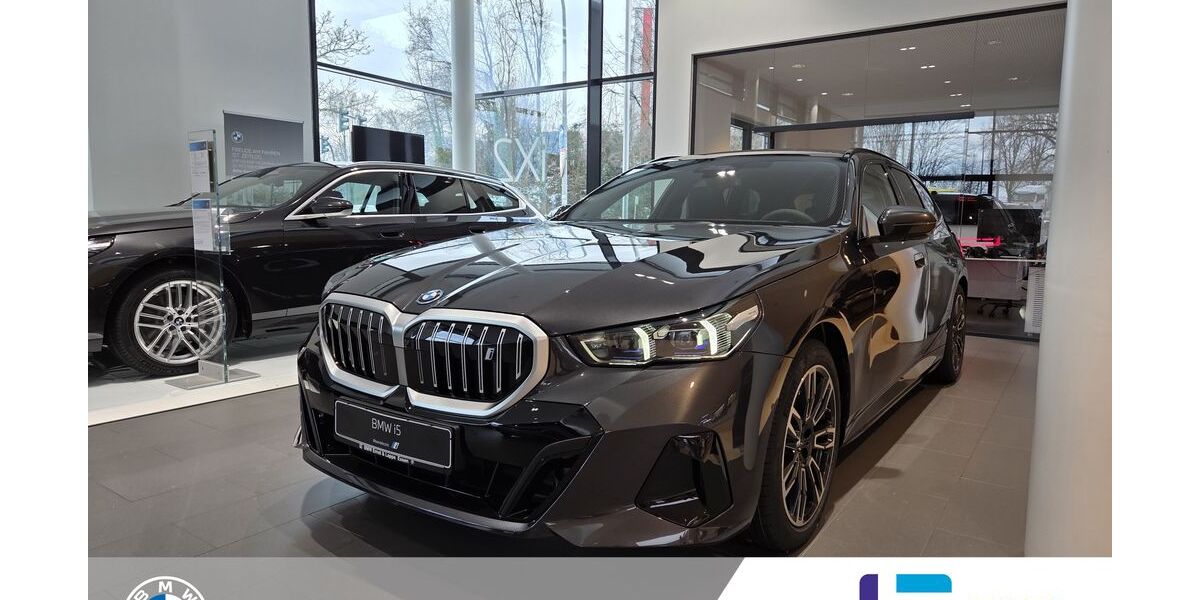 BMW i5 7.000 km 66.290 &euro; Essen 45134