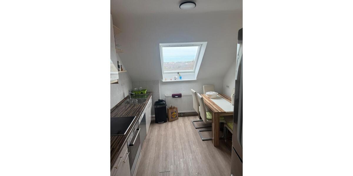 Dachgeschoßwohnung Remscheid Lüttringhausen - 4 Zimmer, 72 m&sup2;, 860&euro; | Angebot:26120902
