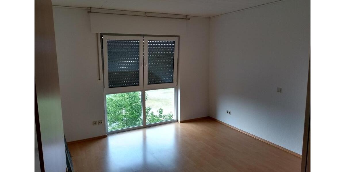 Dachgeschoßwohnung Recklinghausen Berghausen - 3.5 Zimmer, 83 m&sup2;, 628&euro; | Angebot:26380573