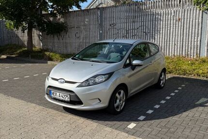 Ford Fiesta 129.000 km 3.300 &euro; Herne 44627