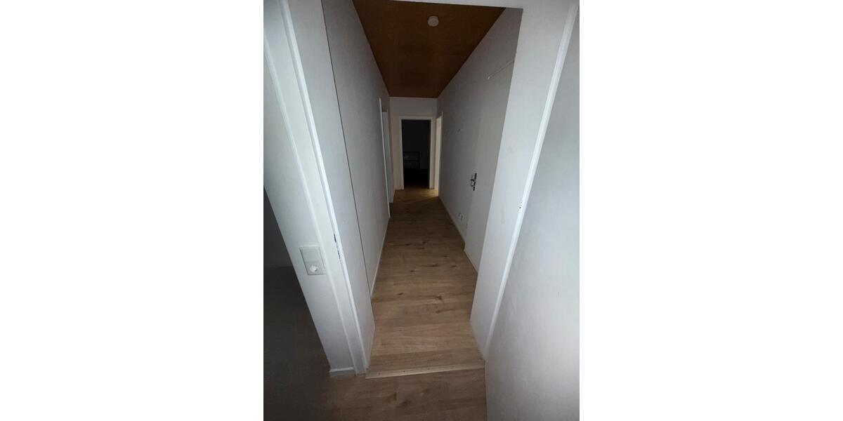 Etagenwohnung Essen Stadtbezirk VIII - 4 Zimmer, 95 m&sup2;, 1.500&euro; | Angebot:26112921