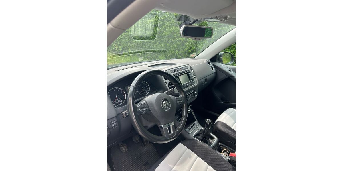 VW Tiguan 99.000 km 8.500 &euro; Duisburg 47169