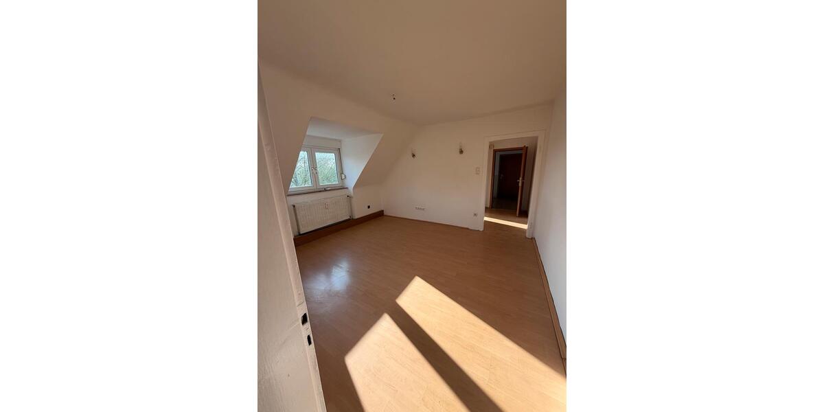 Dachgeschoßwohnung Gladbeck - 2 Zimmer, 42 m&sup2;, 555&euro; | Angebot:26235841