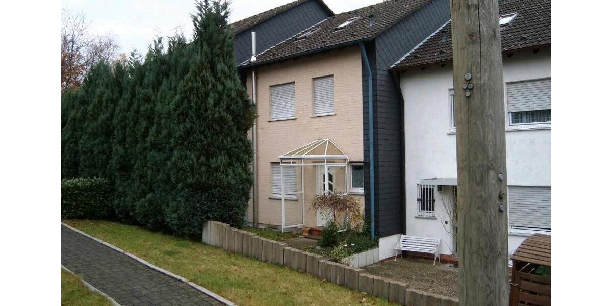 Reihenhaus Radevormwald - 6 Zimmer, 147 m&sup2;, 1.000&euro; | Angebot:26335413