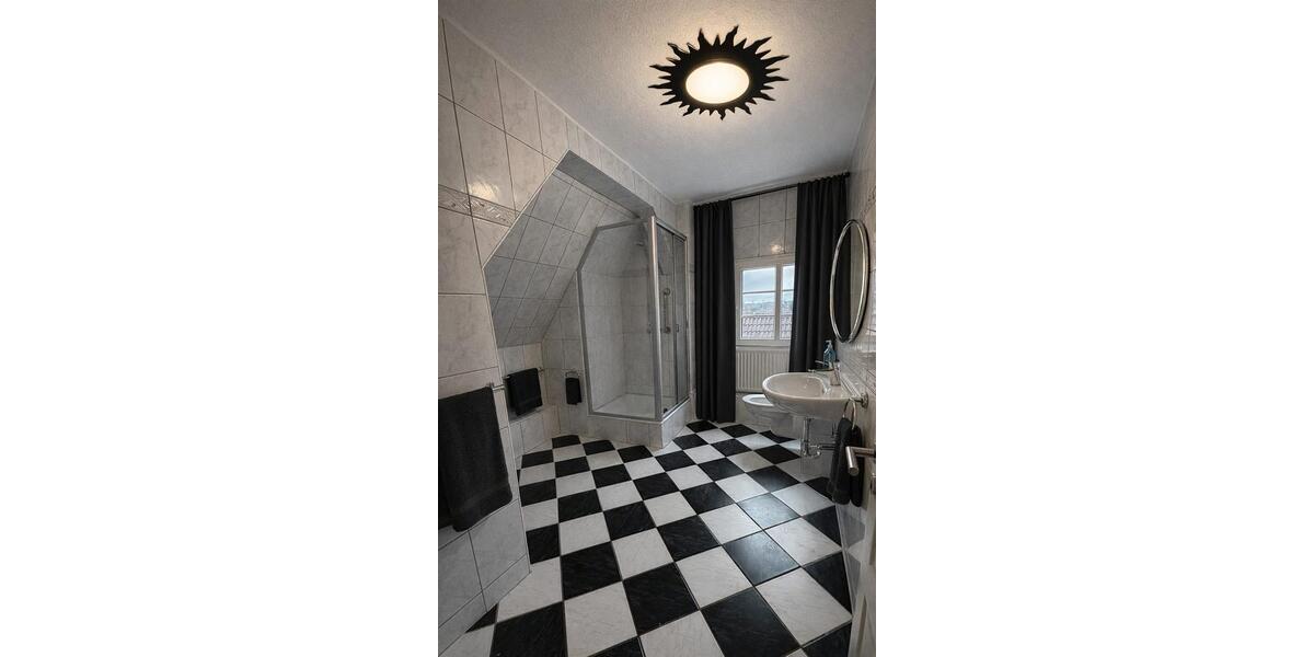 Dachgeschoßwohnung Remscheid Lüttringhausen - 2 Zimmer, 63 m&sup2;, 480&euro; | Angebot:26212295