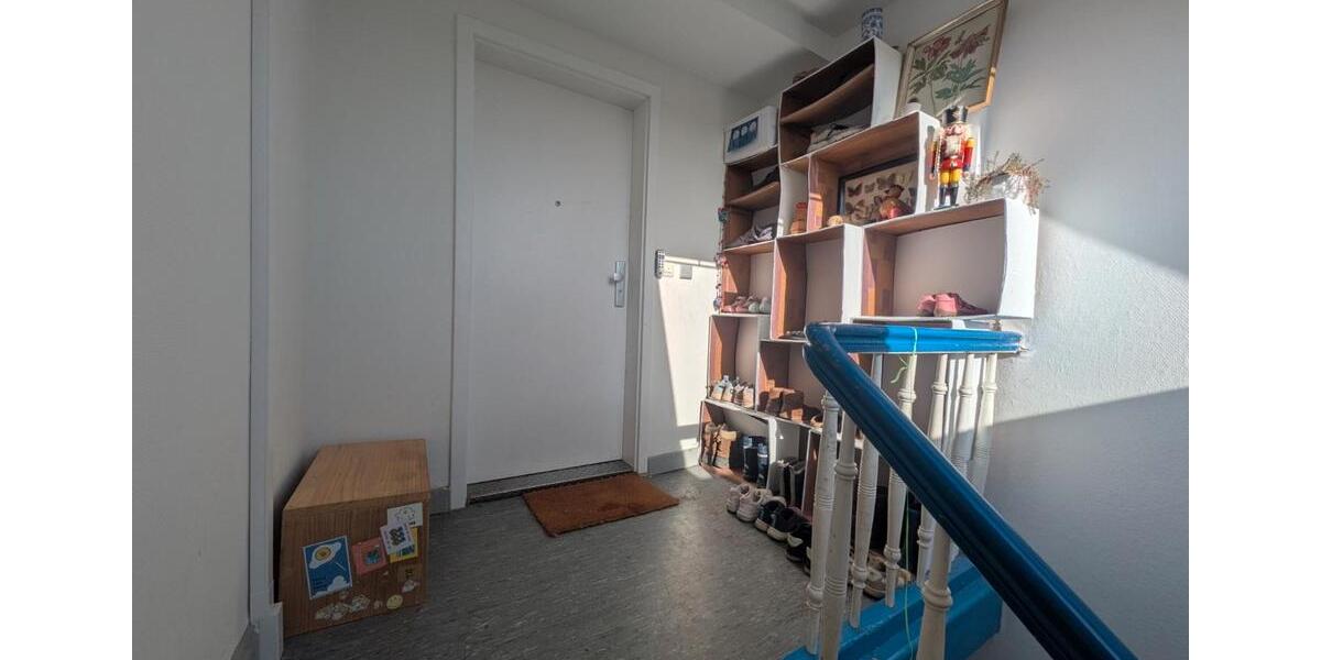 Dachgeschoßwohnung Bochum Günnigfeld - 4 Zimmer, 110 m&sup2;, 1.175&euro; | Angebot:26229036