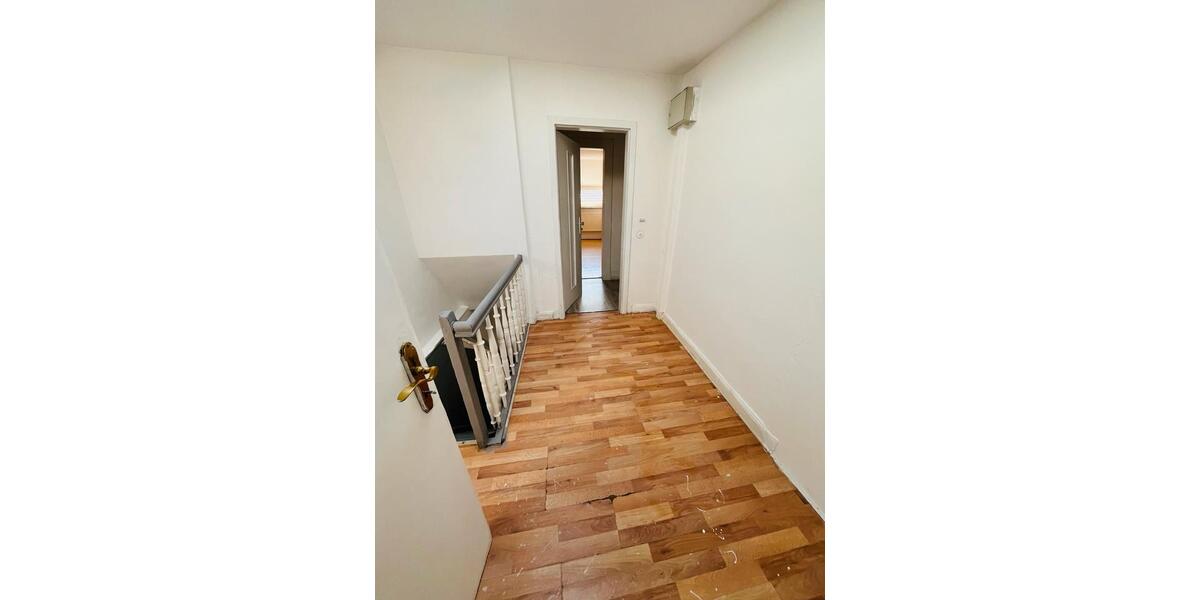 Dachgeschoßwohnung Hagen Hagen-Mitte - 3.5 Zimmer, 85 m&sup2;, 820&euro; | Angebot:26396536