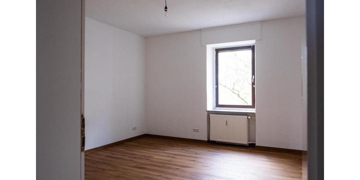 Etagenwohnung Bochum Bochum-Südwest - 4 Zimmer, 110 m&sup2;, 900&euro; | Angebot:26135859