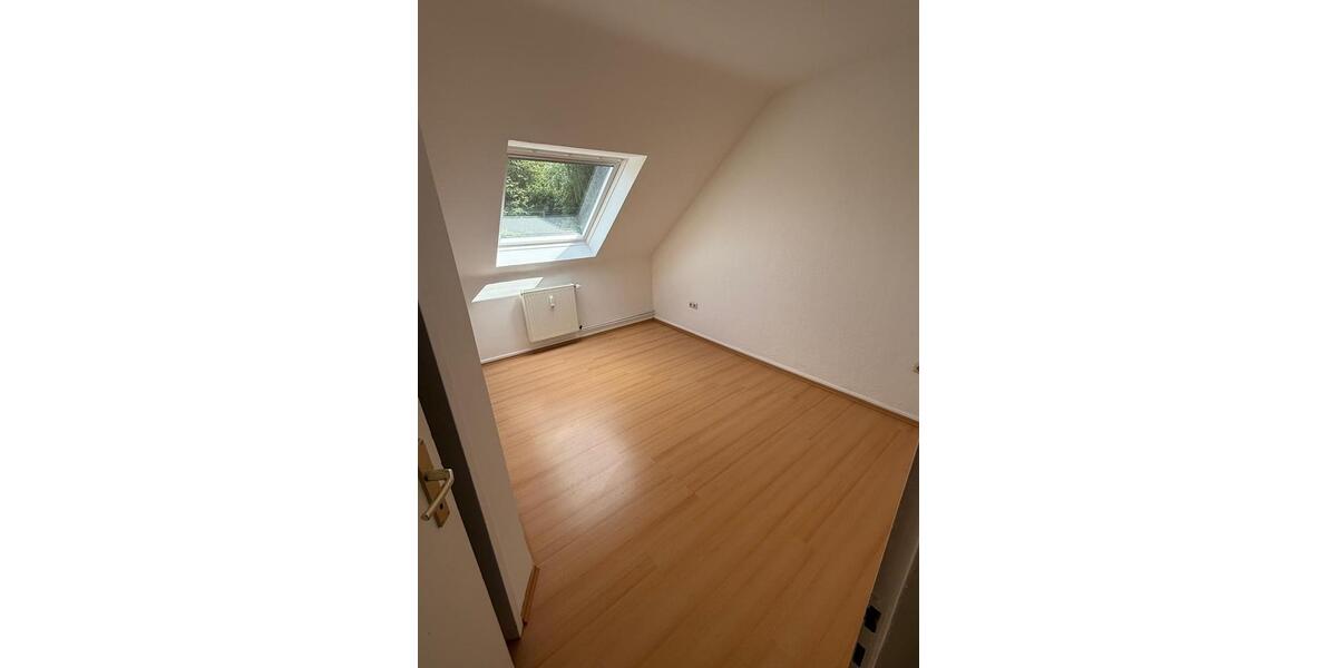 Dachgeschoßwohnung Bochum Bochum-Ost - 1 Zimmer, 53 m&sup2;, 370&euro; | Angebot:27623986