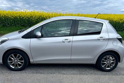 Toyota Yaris 35.600 km 8.100 &euro; Ratingen 40878