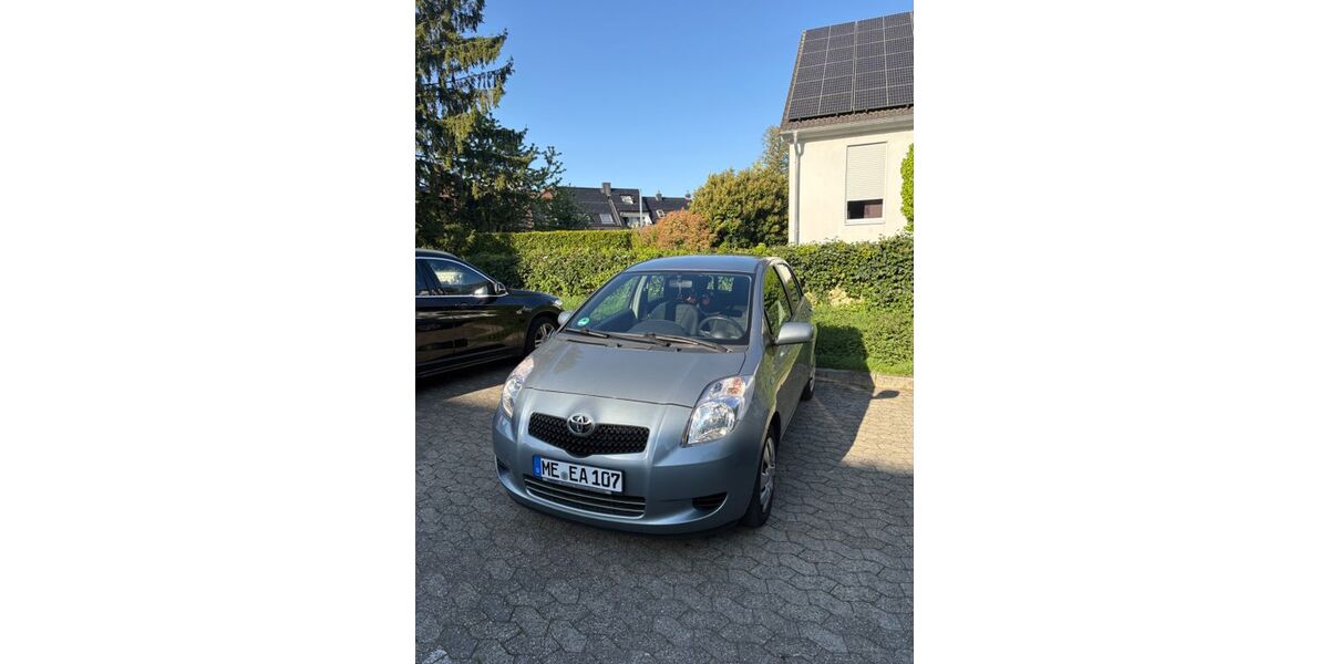 Toyota Yaris 115.000 km 3.500 &euro; Haan 42781