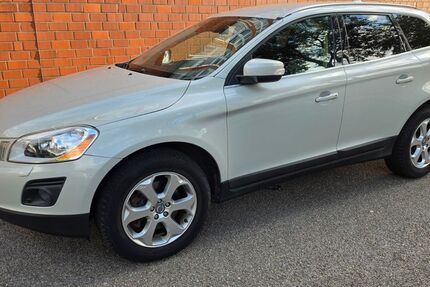 Volvo XC60 214.000 km 6.790 &euro; Essen 45145