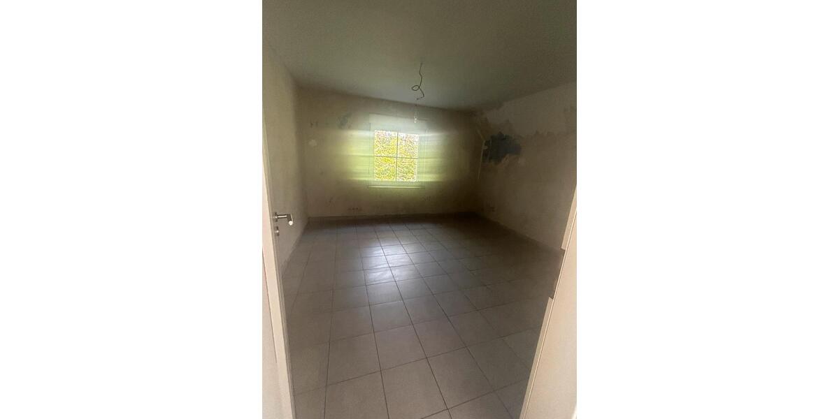 Etagenwohnung Schalksmühle - 4.5 Zimmer, 120 m&sup2;, 750&euro; | Angebot:26221239