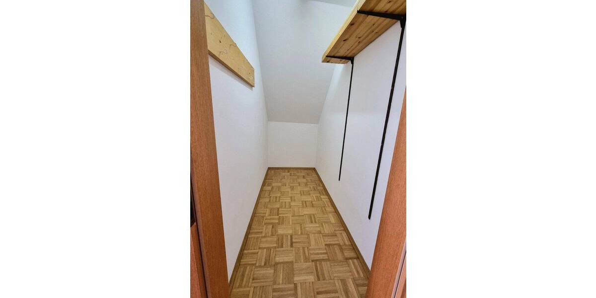 Etagenwohnung Bochum Höntrop - 3 Zimmer, 118 m&sup2;, 1.250&euro; | Angebot:26875118